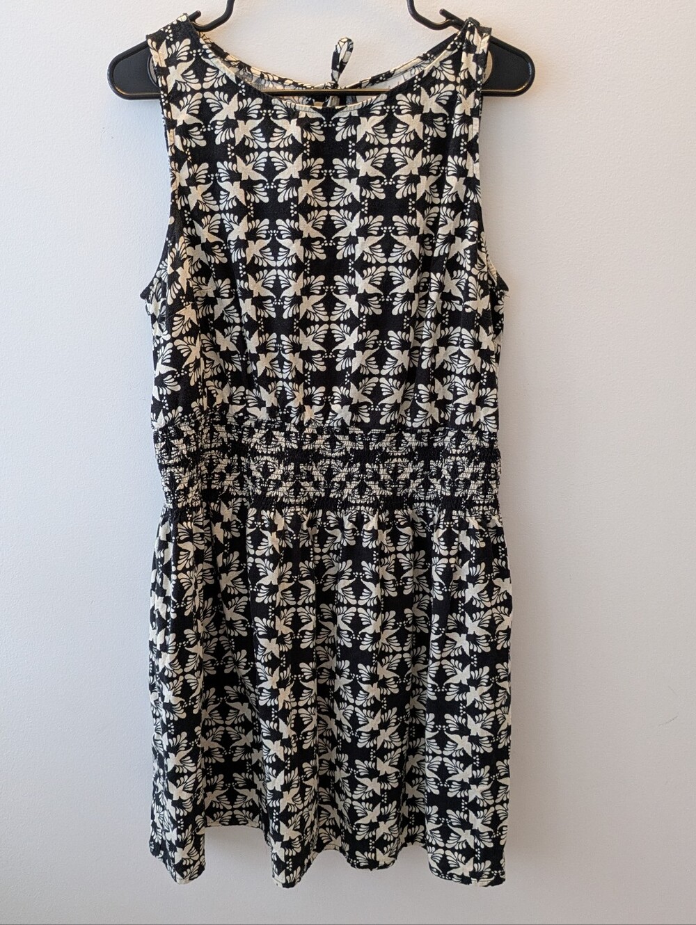 Black and Cream Sleeveless Smocked Waist Dress